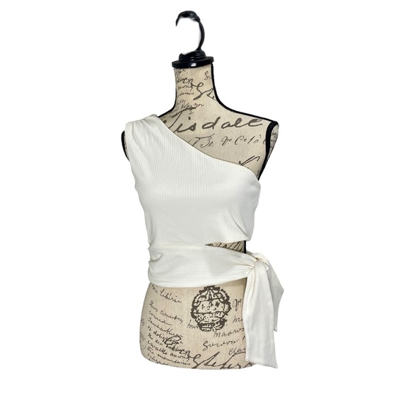 Lovers & Friends White Ribbed Knit One-Shoulder Blouse - Picture 5 of 10